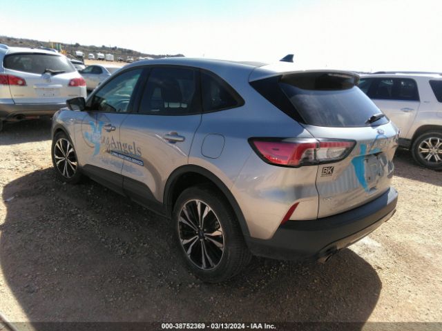 1FMCU0G66NUB83055 Ford ESCAPE SE