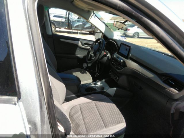 1FMCU0G66NUB83055 Ford ESCAPE SE