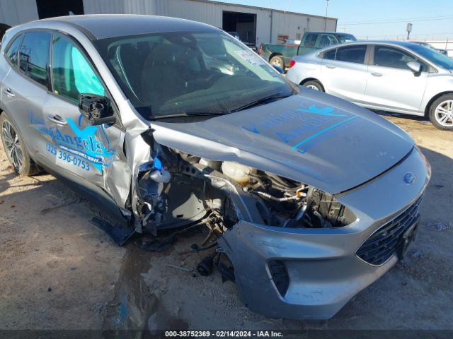 1FMCU0G66NUB83055 Ford ESCAPE SE