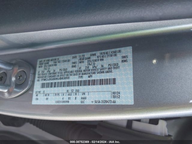 1FMCU0G66NUB83055 Ford ESCAPE SE