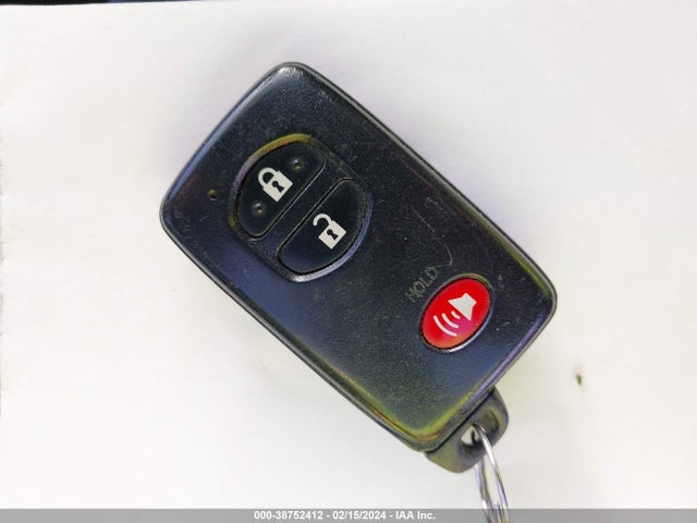 Toyota Prius V Four 2015 JTDZN3EU6FJ023470 Image 11