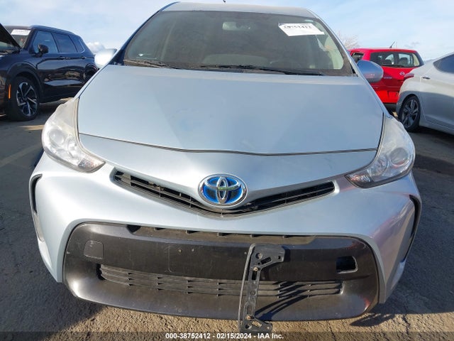 Toyota Prius V Four 2015 JTDZN3EU6FJ023470 Image 12