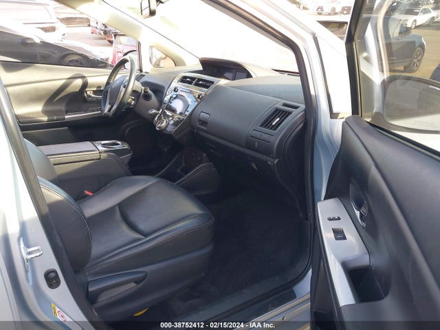 Toyota Prius V Four 2015 JTDZN3EU6FJ023470 Image 5
