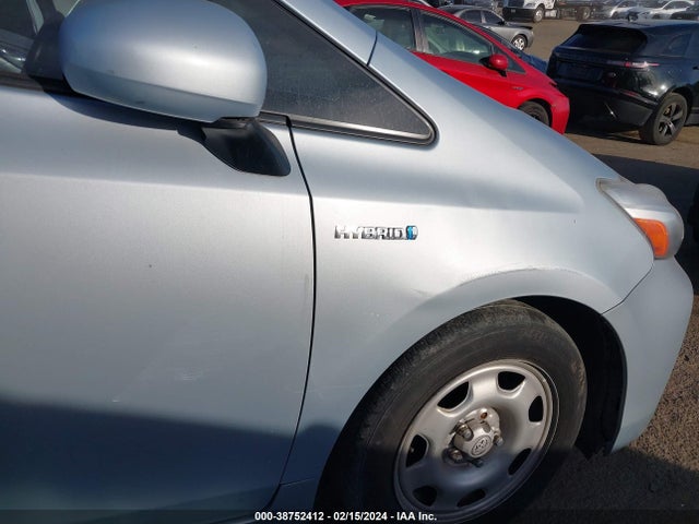 Toyota Prius V Four 2015 JTDZN3EU6FJ023470 Image 6
