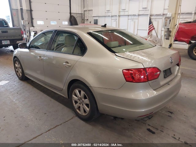 3VWD17AJ5EM247806 Volkswagen Jetta 1.8t Se