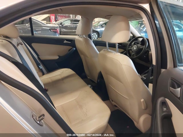 3VWD17AJ5EM247806 Volkswagen Jetta 1.8t Se