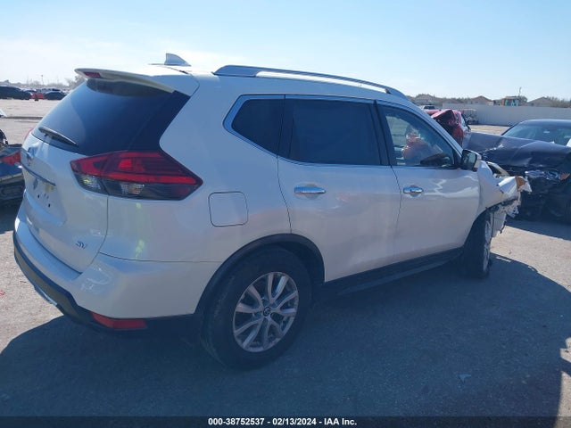 Nissan ROGUE SV 2017 JN8AT2MT1HW148070 Image 4