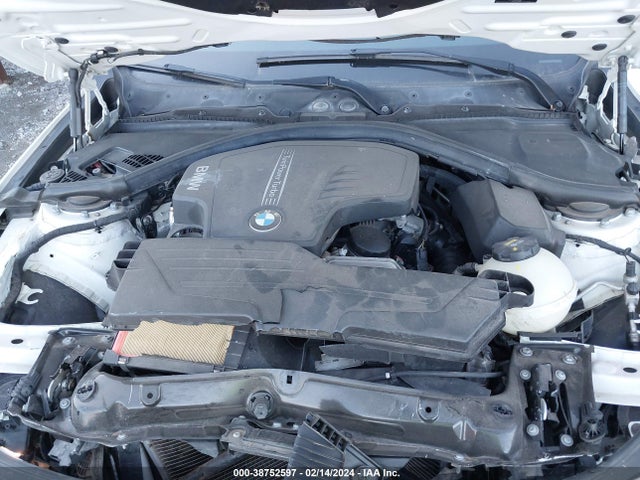 BMW 320i Xdrive 2015 WBA3C3G57FNS75705 Image 10