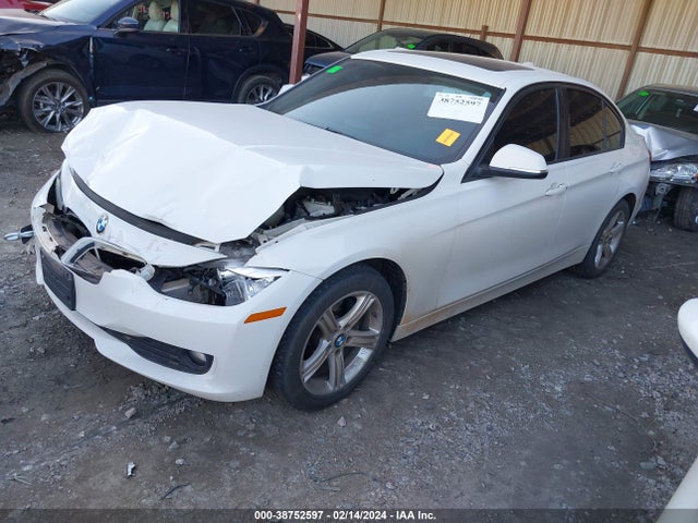 BMW 320i Xdrive 2015 WBA3C3G57FNS75705 Image 2