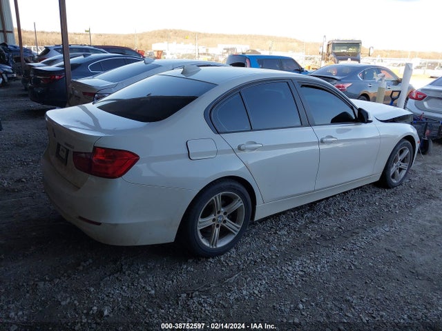 BMW 320i Xdrive 2015 WBA3C3G57FNS75705 Image 4