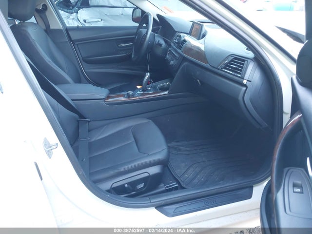 BMW 320i Xdrive 2015 WBA3C3G57FNS75705 Image 5