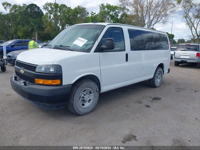 Chevrolet Express 2500 Ls 2019 1GAWGEFG3K1351711 Image 2