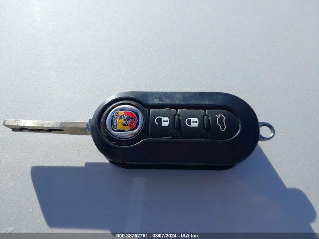 2016 FIAT 500 3C3CFFFH0GT164166 Photo 10