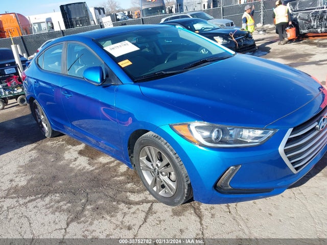 2018 5NPD84LF2JH320474 main image