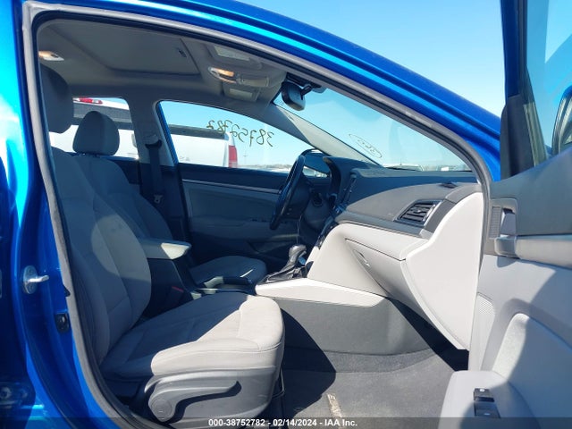 Hyundai Elantra Value Edition 2018 5NPD84LF2JH320474 Image 5