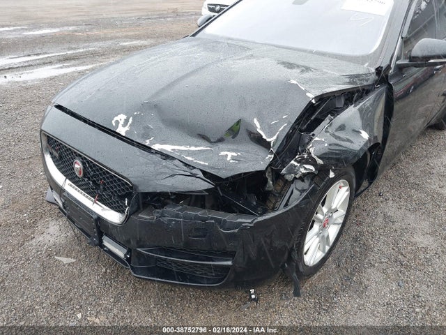 2018 JAGUAR XE SAJAJ4FX4JCP21565 Photo 5
