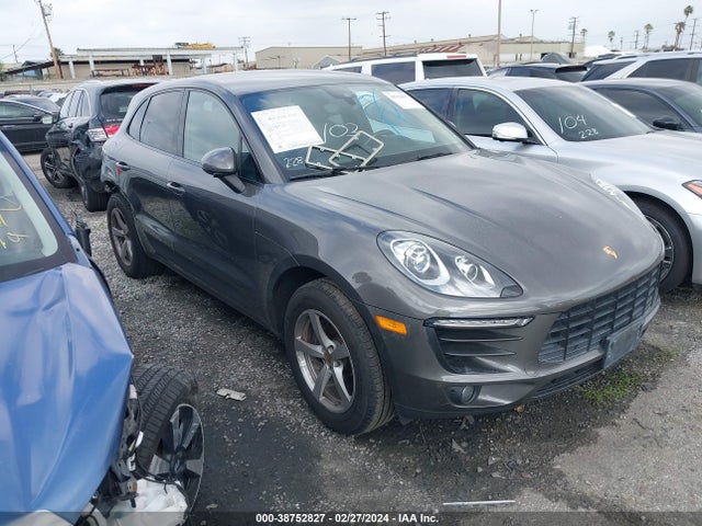 2018 PORSCHE MACAN WP1AA2A52JLB19948 Photo 0