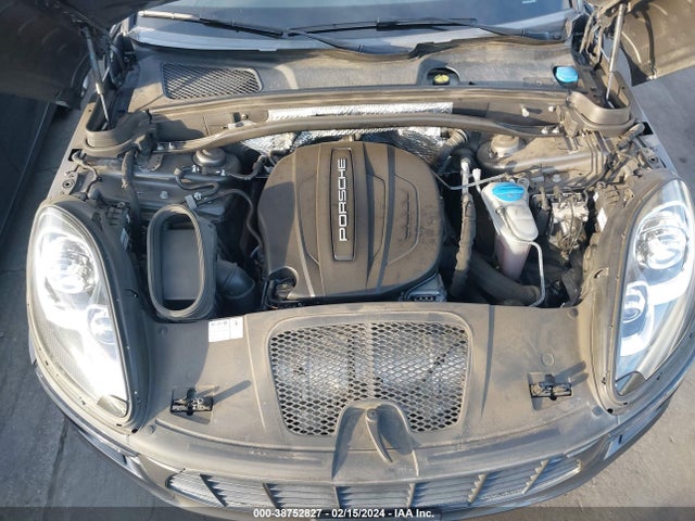 2018 PORSCHE MACAN WP1AA2A52JLB19948 Photo 9
