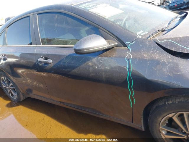3KPF24AD3PE613504 KIA Forte Lxs