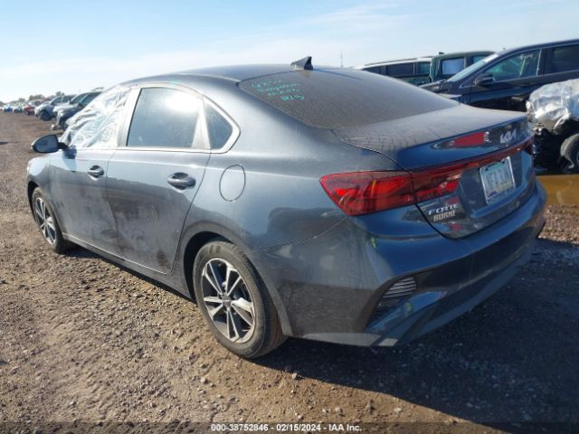 3KPF24AD3PE613504 KIA Forte Lxs