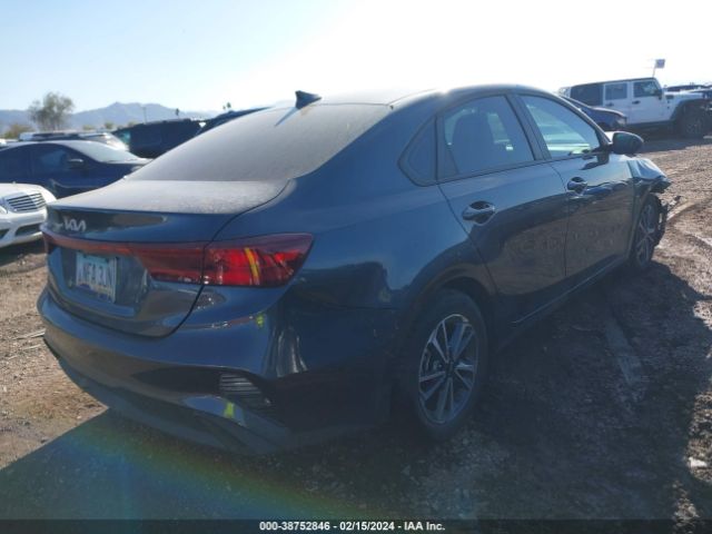 3KPF24AD3PE613504 KIA Forte Lxs