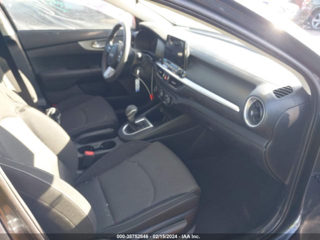 3KPF24AD3PE613504 KIA Forte Lxs
