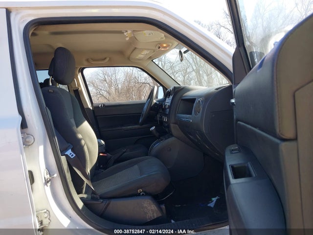 1C4NJPBAXFD350383 Jeep Patriot Altitude Edition