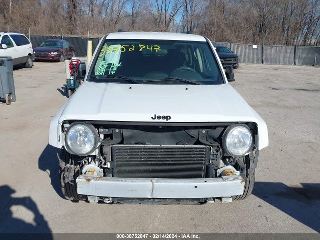 1C4NJPBAXFD350383 Jeep Patriot Altitude Edition