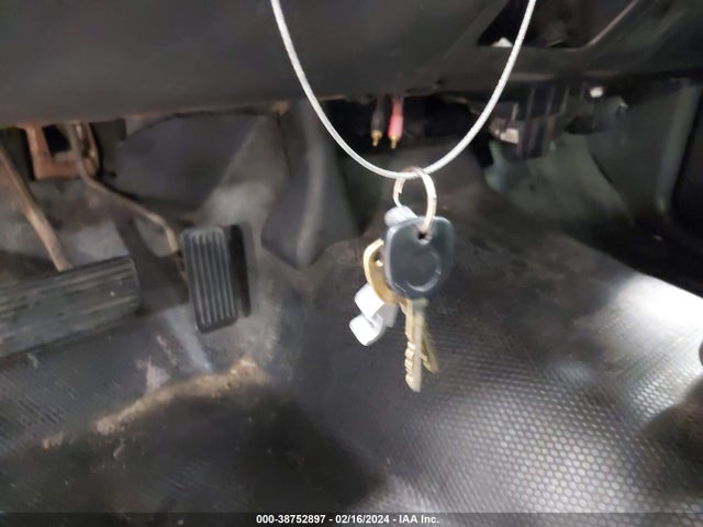 2004 CHEVROLET SILVERADO 1500 VIN: 1GCEC14X14Z319676
