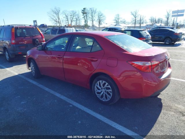 2T1BURHE0JC980631 Toyota COROLLA LE