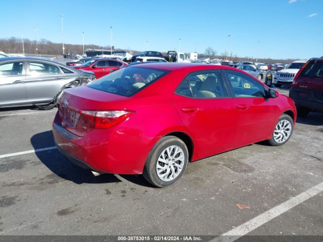 2T1BURHE0JC980631 Toyota COROLLA LE