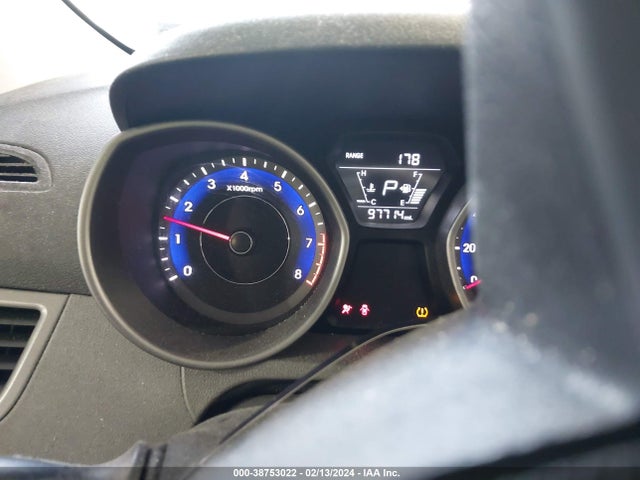 2014 HYUNDAI ELANTRA SE VIN: KMHDH4AE7EU220680
