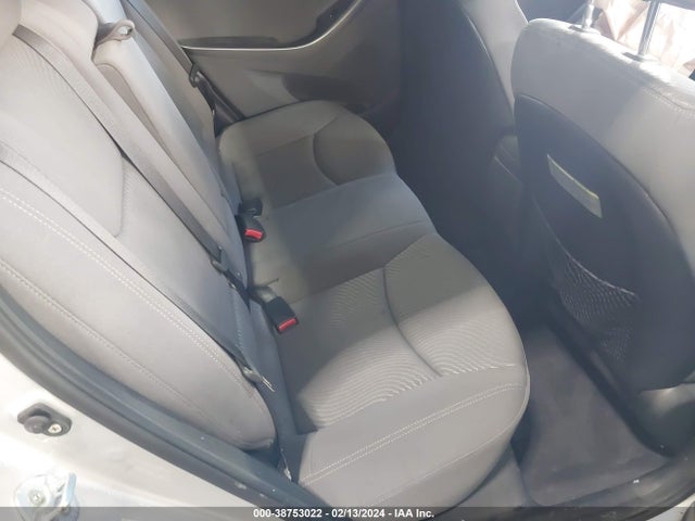 2014 HYUNDAI ELANTRA SE VIN: KMHDH4AE7EU220680