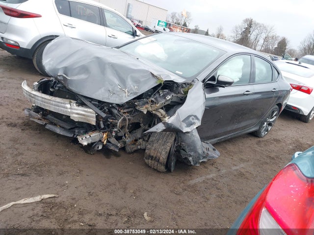 Chrysler 200 S 2016 1C3CCCBG9GN112281 Image 2