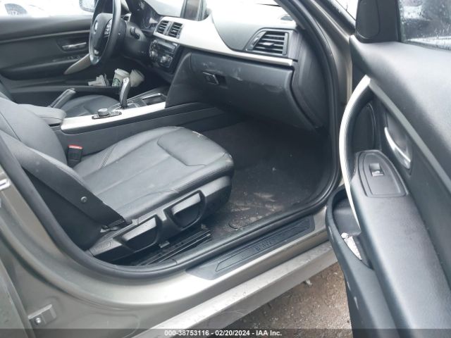 WBA8E5G55GNT93930 BMW 320i Xdrive
