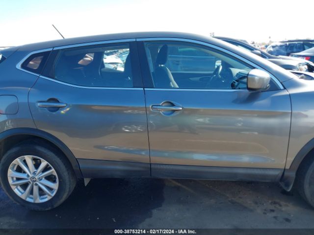 JN1BJ1CP1KW221887 Nissan Rogue Sport S