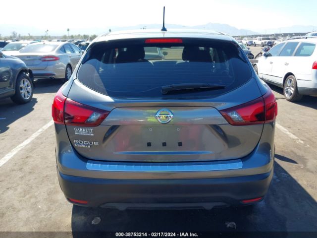 JN1BJ1CP1KW221887 Nissan Rogue Sport S