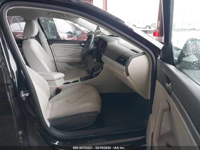 3VWC57BU7KM235922 Volkswagen Jetta 1.4t R-line/1.4t S/1.4t Se
