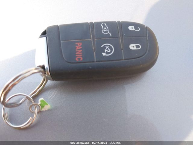 3C4NJCCBXJT358129 Jeep Compass Limited Fwd