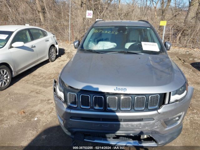 3C4NJCCBXJT358129 Jeep Compass Limited Fwd