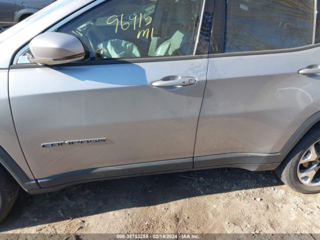 3C4NJCCBXJT358129 Jeep Compass Limited Fwd