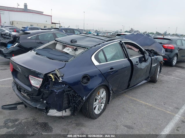 2019 JAGUAR XE SAJAD4FX4KCP52162 Photo 3