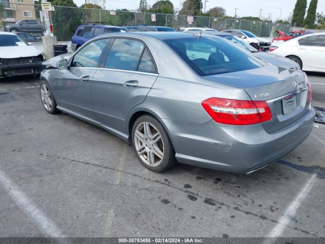 2010 MERCEDES-BENZ E 350 WDDHF5GB7AA134320 Photo 2