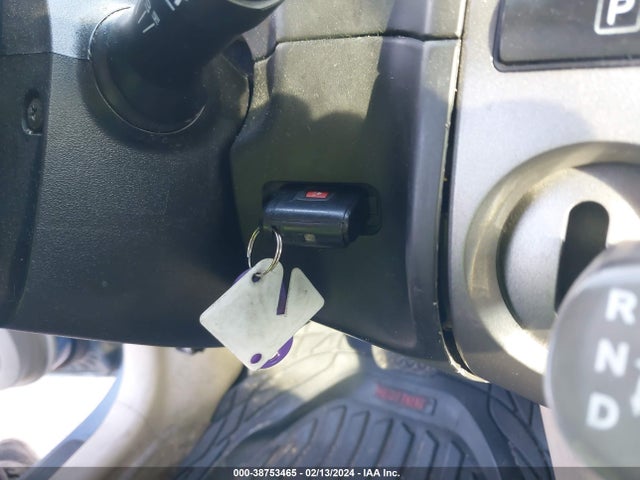 2005 TOYOTA PRIUS VIN: JTDKB20U253106991