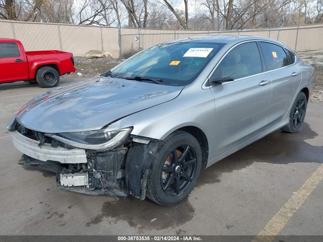 Chrysler 200 Limited 2015 1C3CCCAB8FN503197 Image 2