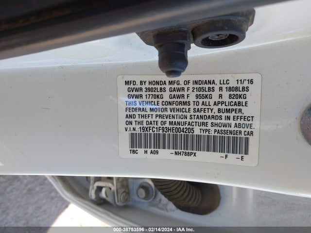 Honda Civic Touring 2017 19XFC1F93HE004205 Image 9