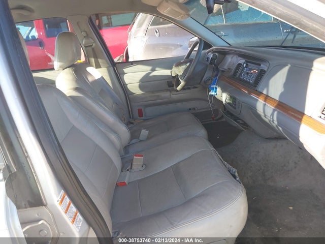 2003 FORD CROWN VICTORIA LX VIN: 2FAHP74WX3X104271