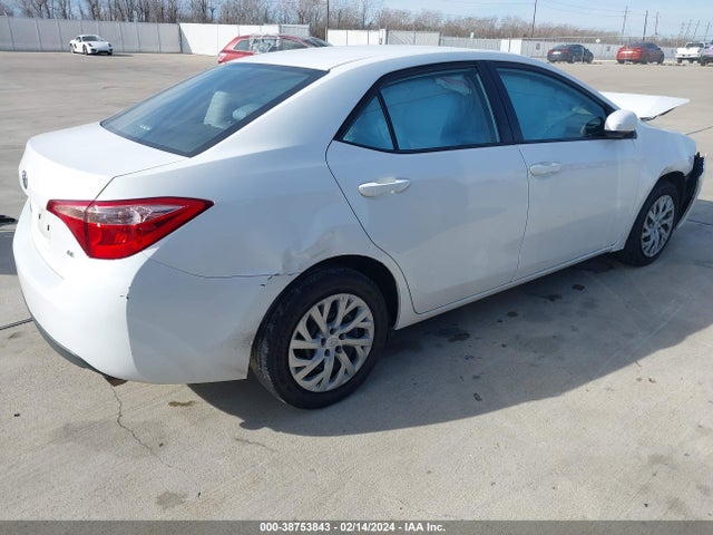 Toyota COROLLA LE 2019 5YFBURHE5KP926405 Image 4