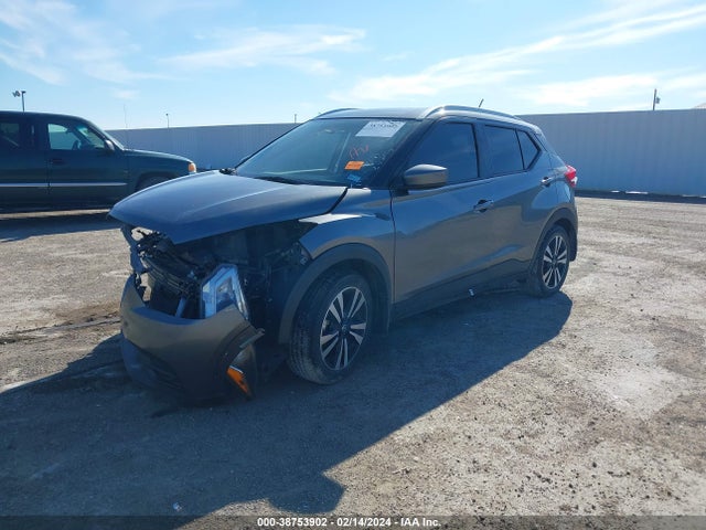 Nissan KICKS SV 2018 3N1CP5CU4JL540396 Image 2