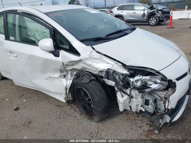 Toyota Prius Three 2014 JTDKN3DU4E1754304 Image 6